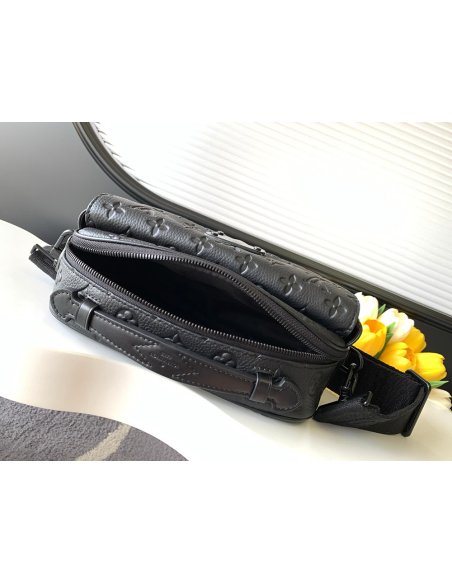 Louis Vuitton S Lock Messenger M58489 22X18X8cm,Louis Vuitton Bags