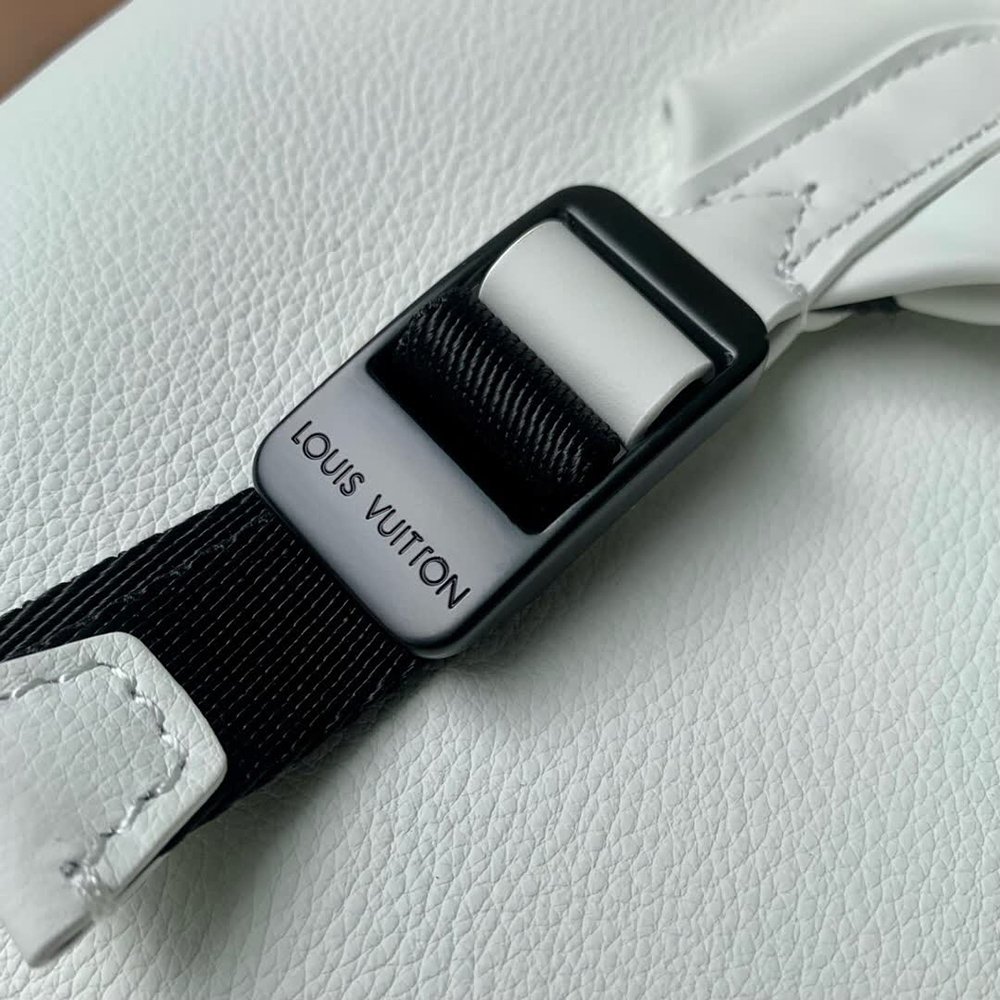 Louis Vuitton Discovery Backpack M24760 29X38X20cm,Louis Vuitton Bags