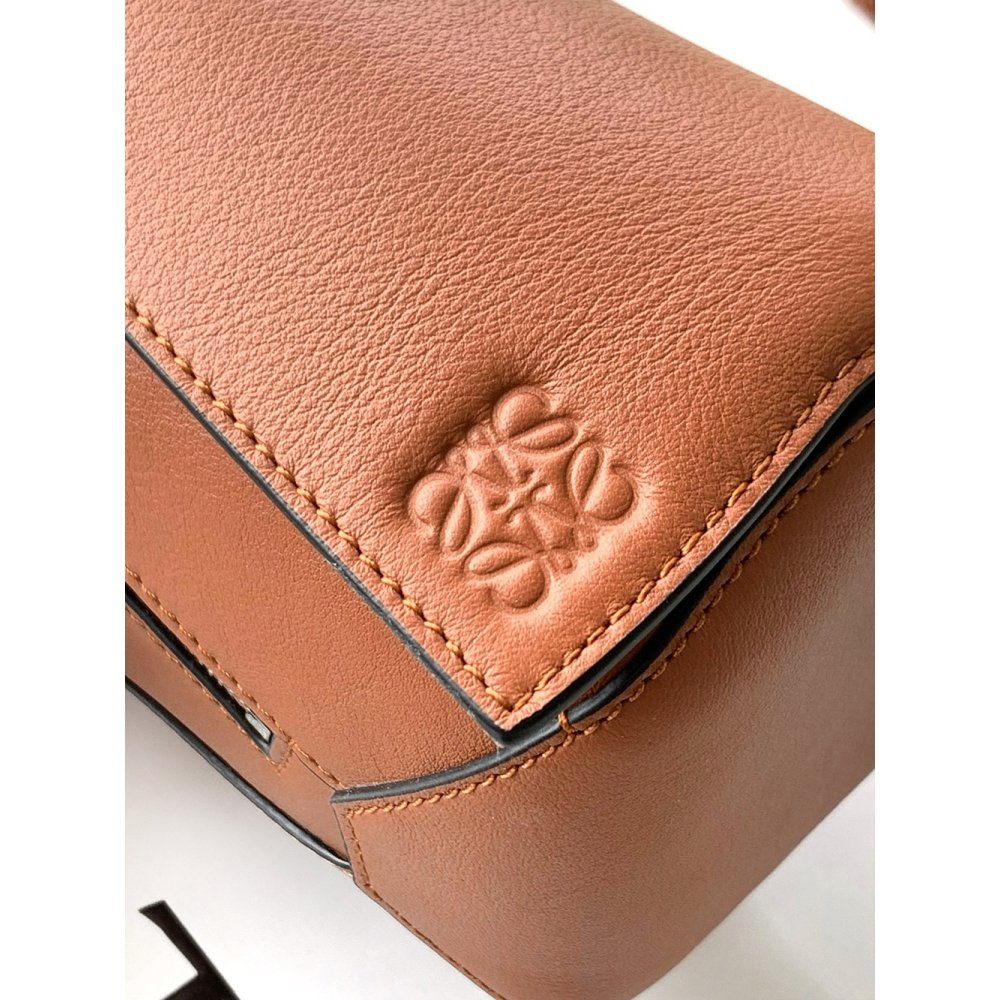 Loewe Mini Puzzle bumbags 2530 18X12X7.5cm,Loewe Bags