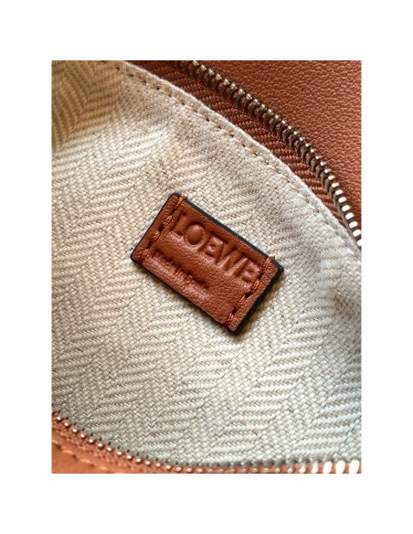 Loewe Mini Puzzle bumbags 2530 18X12X7.5cm,Loewe Bags