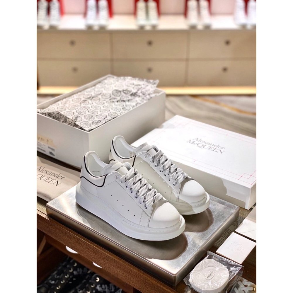 Cheap Reps Alexander McQueen Mens White/Black Oversized Sneakers