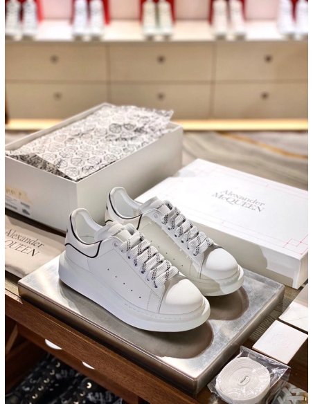Cheap Reps Alexander McQueen Mens White/Black Oversized Sneakers