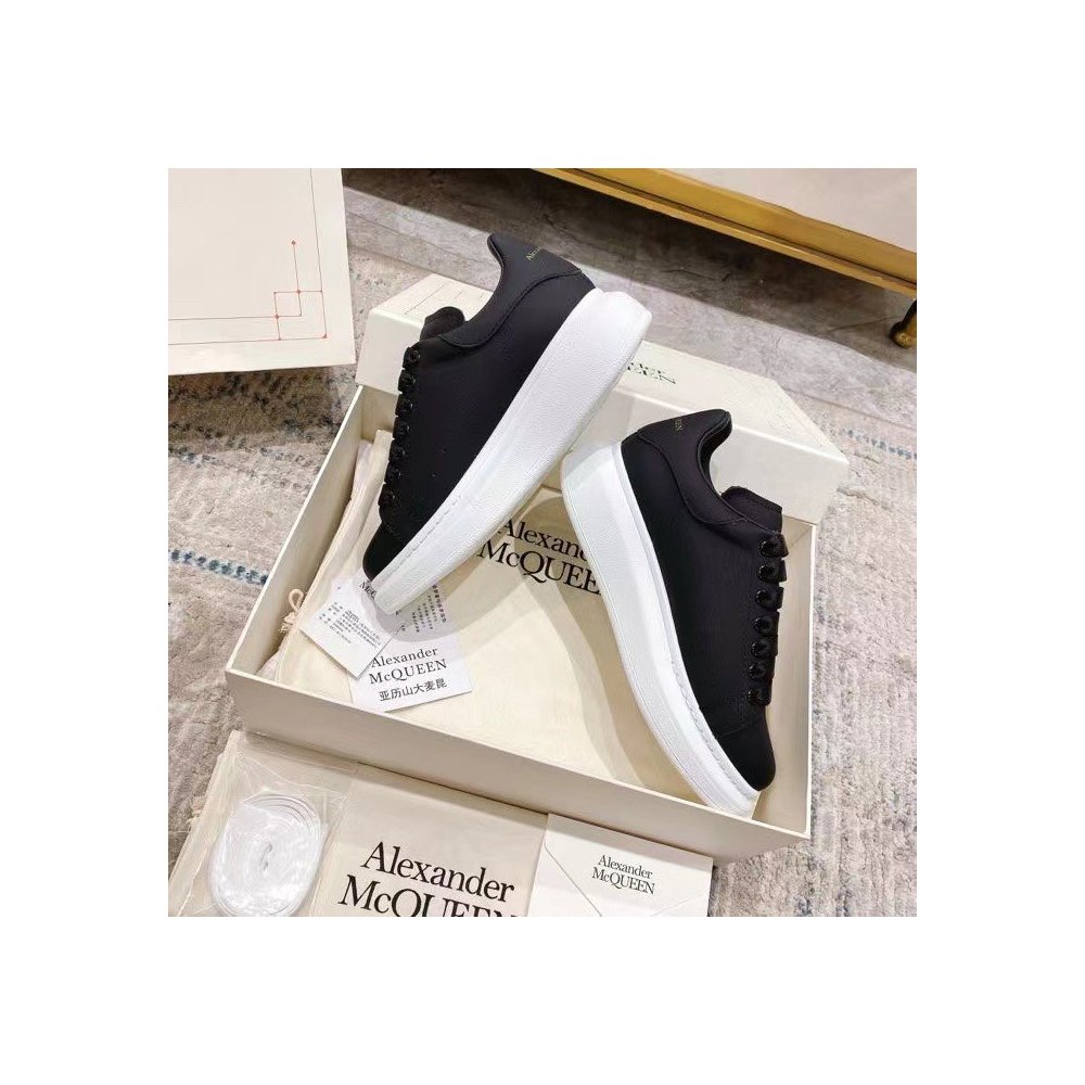 Cheap Reps Alexander McQueen Mens Black Oversized Sneakers