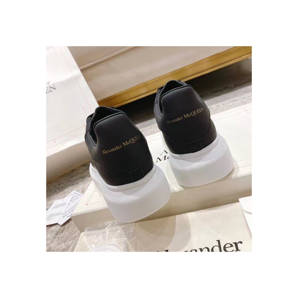 Cheap Reps Alexander McQueen Mens Black Oversized Sneakers
