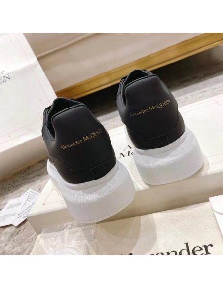 Cheap Reps Alexander McQueen Mens Black Oversized Sneakers