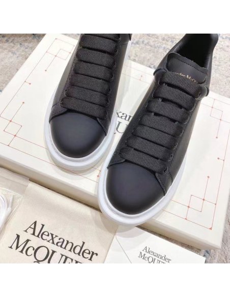 Cheap Reps Alexander McQueen Mens Black Oversized Sneakers
