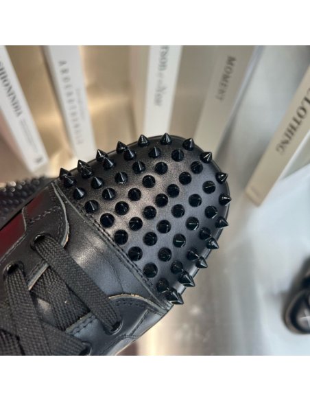 Cheap Reps Christian Louboutin Mens Louis Junior Spikes Flat Sneakers In Black Leather