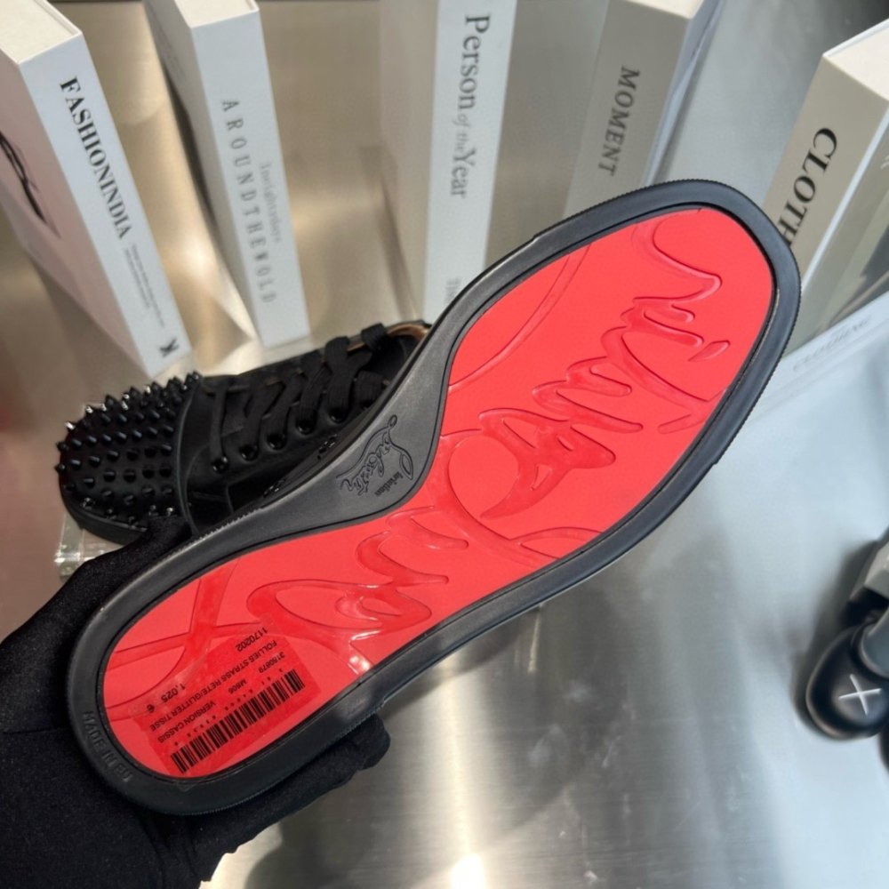 Cheap Reps Christian Louboutin Mens Louis Junior Spikes Flat Sneakers In Black Leather