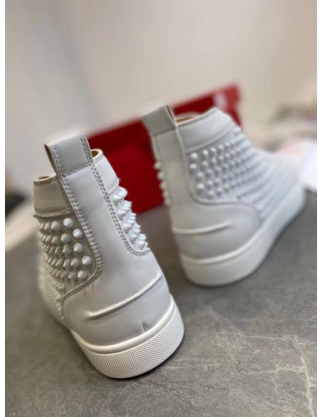 Cheap Reps Christian Louboutin Mens Louis Spikes Flat Sneakers In White Leather