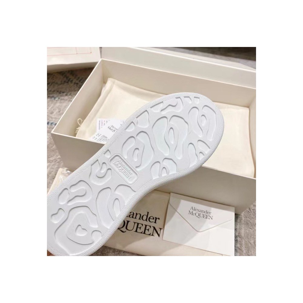 Cheap Reps Alexander McQueen Mens Oversized Sneakers With White Heel