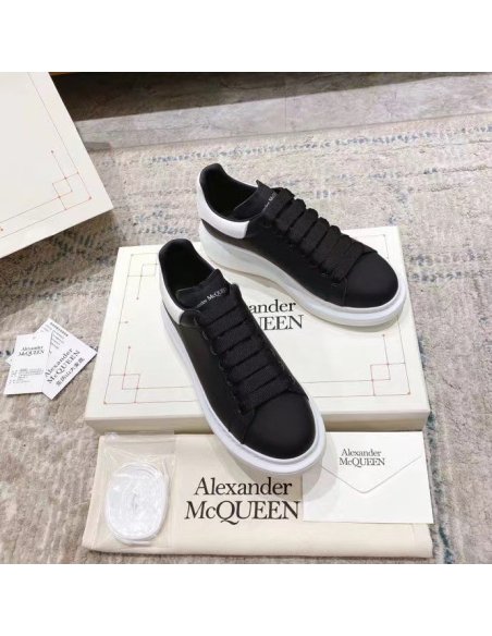 Cheap Reps Alexander McQueen Mens Oversized Sneakers With White Heel