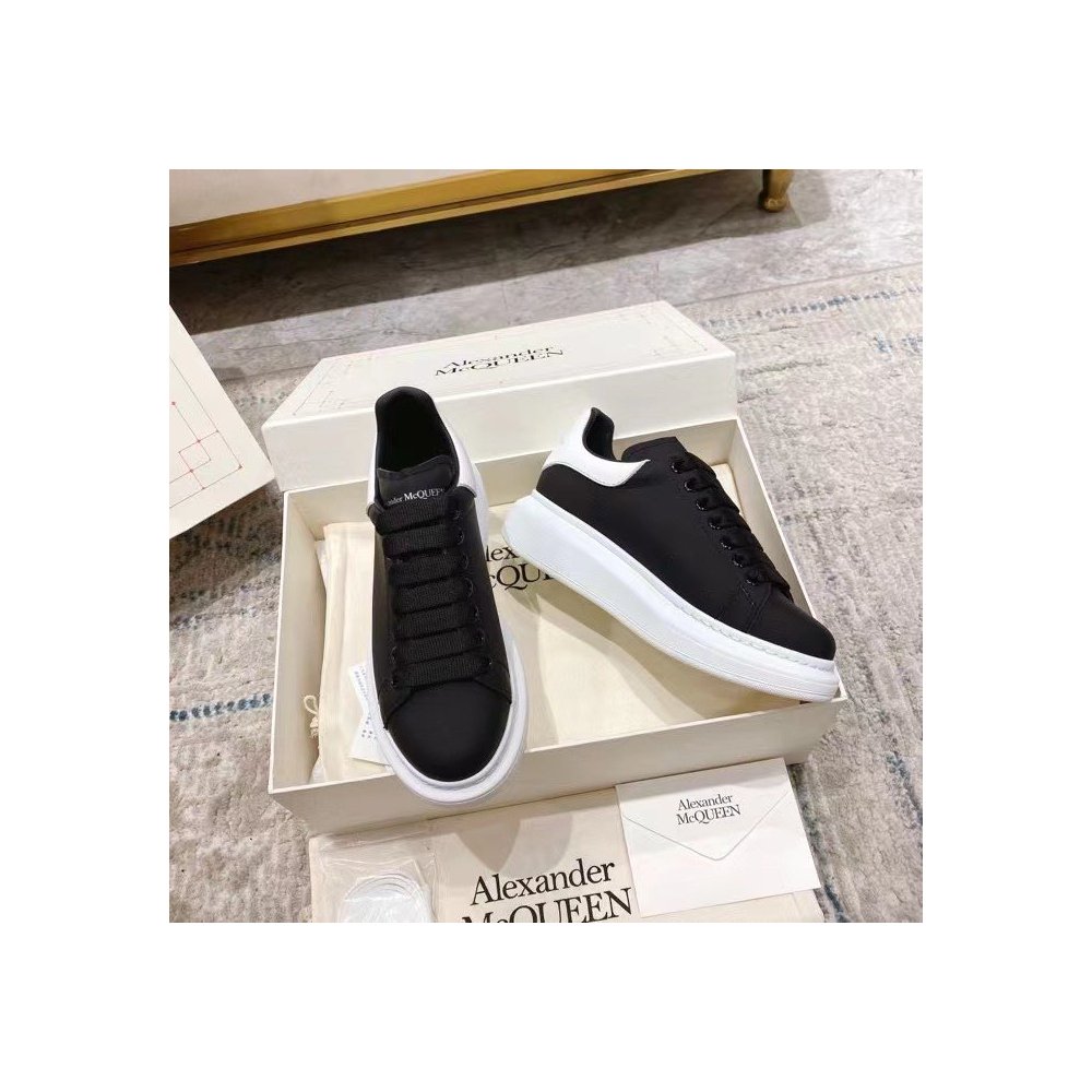 Cheap Reps Alexander McQueen Mens Oversized Sneakers With White Heel