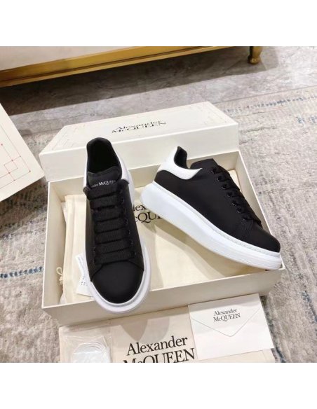 Cheap Reps Alexander McQueen Mens Oversized Sneakers With White Heel