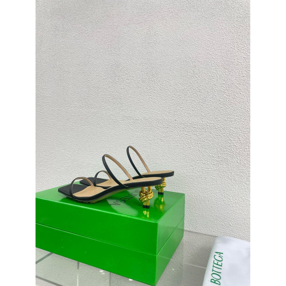 Cheap Reps Bottega Veneta Knot Sandals 45mm in Black Lambskin