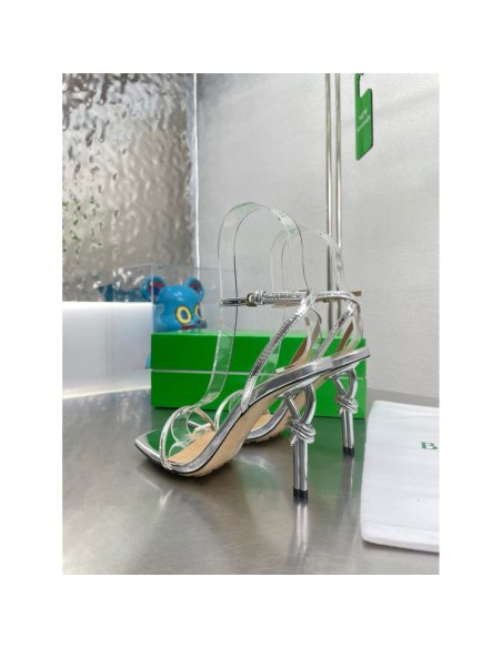 Cheap Reps Bottega Veneta Knot Sandals 90mm in Silver Leather