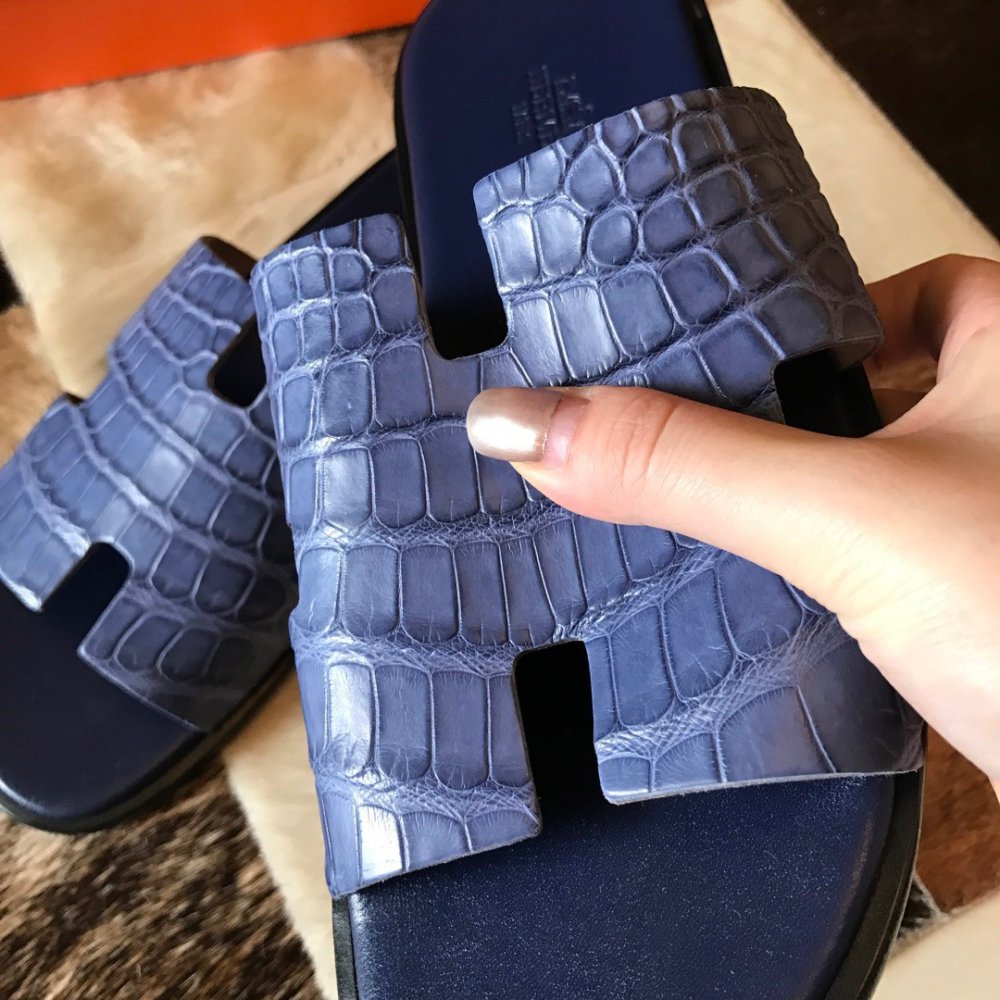 Cheap Reps Hermes Mens Izmir Sandals In Blue Matte Niloticus Crocodile Leather