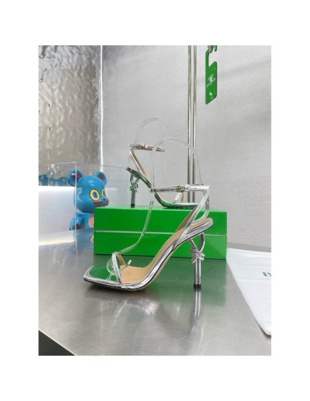 Cheap Reps Bottega Veneta Knot Sandals 90mm in Silver Leather