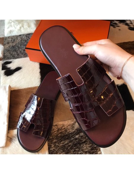 Cheap Reps Hermes Mens Izmir Sandals In Bordeaux Shiny Niloticus Crocodile Leather