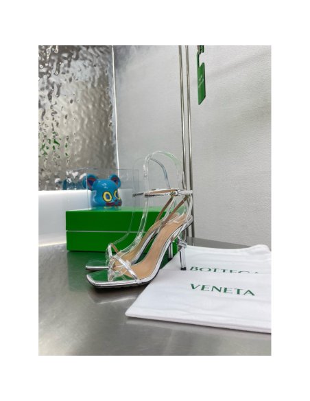 Cheap Reps Bottega Veneta Knot Sandals 90mm in Silver Leather