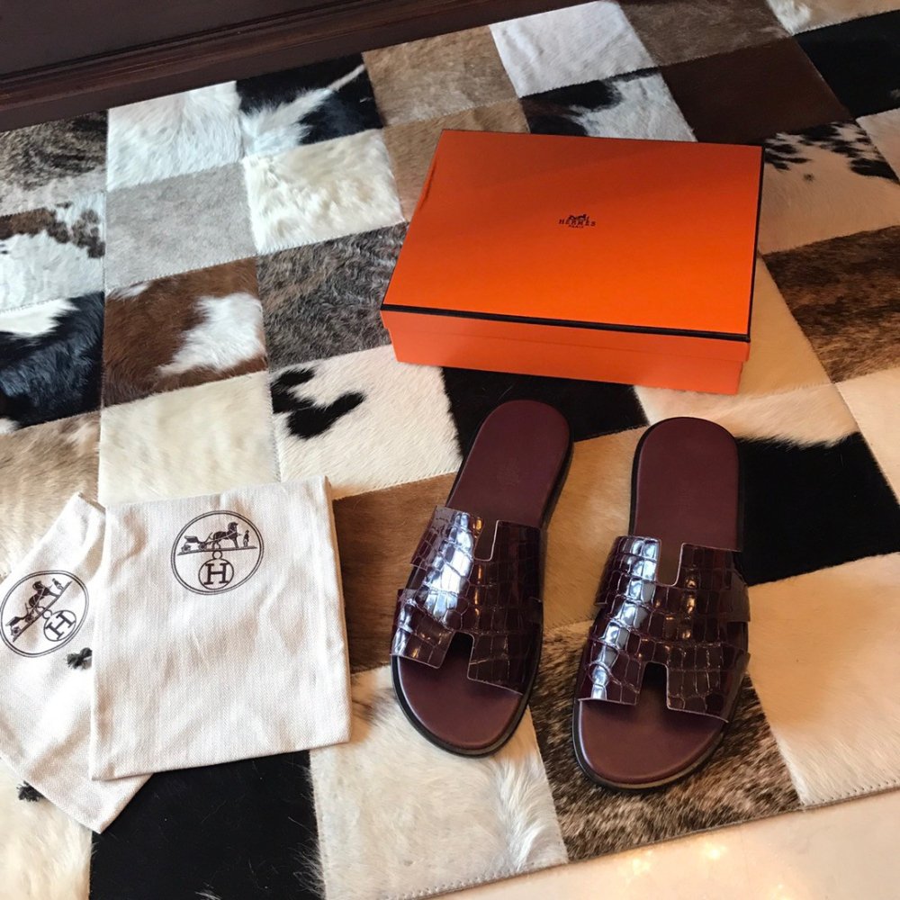 Cheap Reps Hermes Mens Izmir Sandals In Bordeaux Shiny Niloticus Crocodile Leather