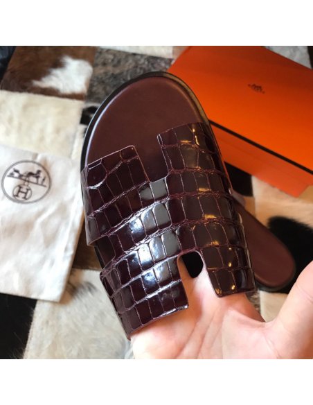 Cheap Reps Hermes Mens Izmir Sandals In Bordeaux Shiny Niloticus Crocodile Leather