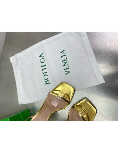 Cheap Reps Bottega Veneta Knot Sandals 90mm in Gold Leather