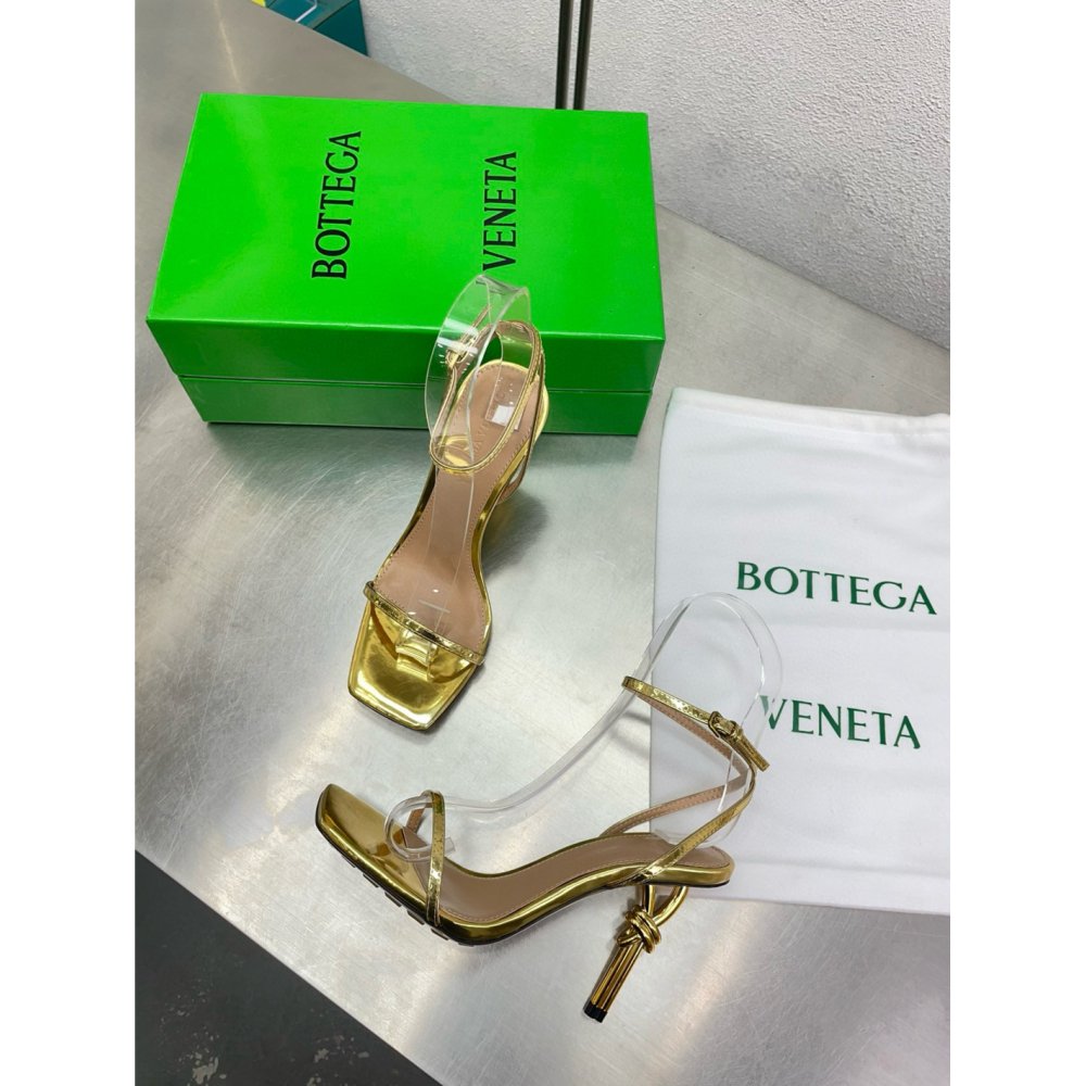 Cheap Reps Bottega Veneta Knot Sandals 90mm in Gold Leather