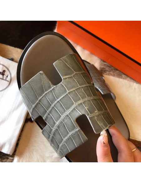 Cheap Reps Hermes Mens Izmir Sandals In Grey Shiny Niloticus Crocodile Leather