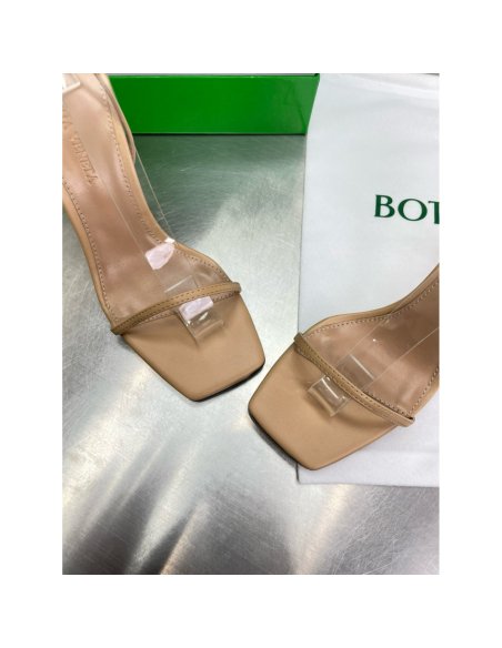 Cheap Reps Bottega Veneta Knot Sandals 90mm in Beige Lambskin