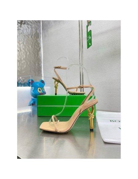 Cheap Reps Bottega Veneta Knot Sandals 90mm in Beige Lambskin