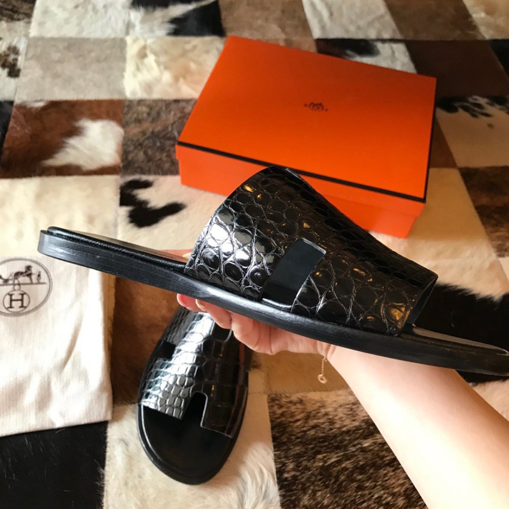 Cheap Reps Hermes Mens Izmir Sandals In Black Shiny Niloticus Crocodile Leather