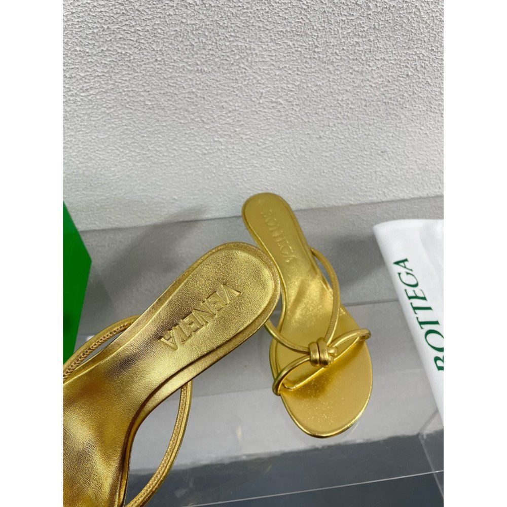 Cheap Reps Bottega Veneta Blink Sandals 50mm in Gold Metallic Lambskin