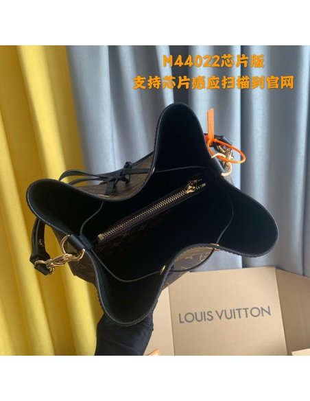 Louis Vuitton Bags M44022 26*22*27cm,Louis Vuitton Bags