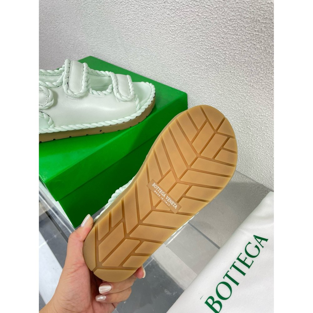 Cheap Reps Bottega Veneta Jack Flat Slingback Sandals in Glacier Lambskin