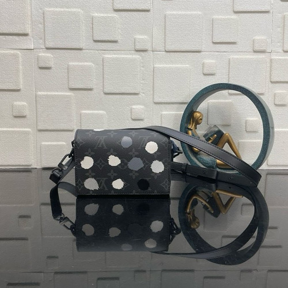 Louis Vuitton Bags M81935 18*11.5*6.5cm,Louis Vuitton Bags