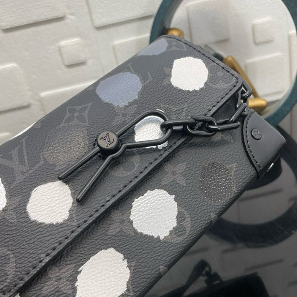 Louis Vuitton Bags M81935 18*11.5*6.5cm,Louis Vuitton Bags