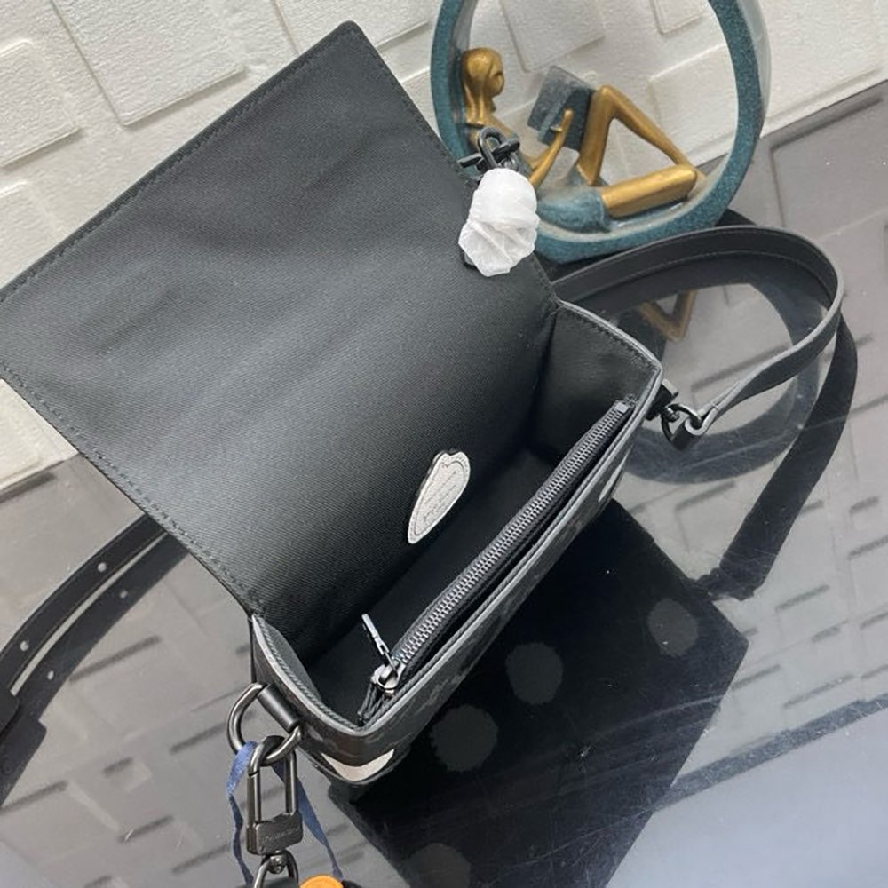 Louis Vuitton Bags M81935 18*11.5*6.5cm,Louis Vuitton Bags