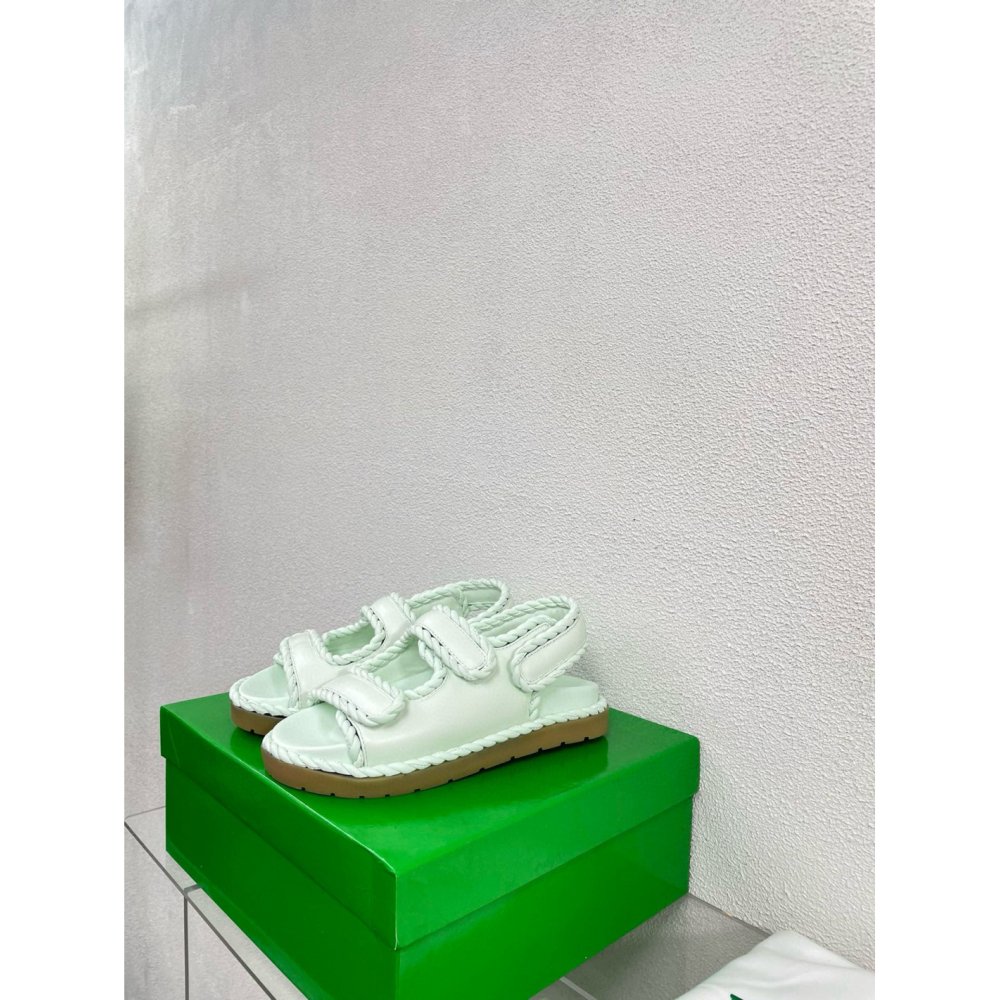 Cheap Reps Bottega Veneta Jack Flat Slingback Sandals in Glacier Lambskin