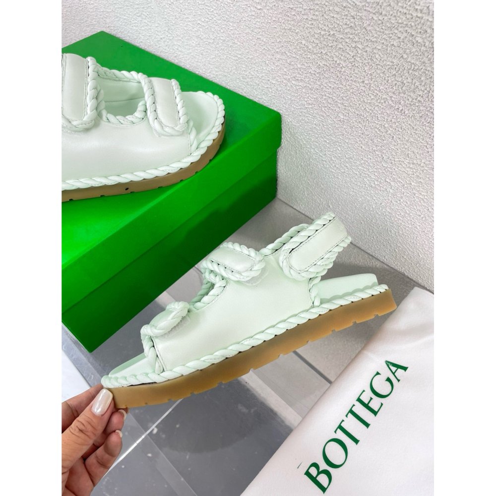 Cheap Reps Bottega Veneta Jack Flat Slingback Sandals in Glacier Lambskin