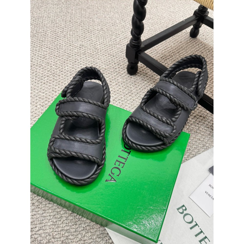 Cheap Reps Bottega Veneta Jack Flat Slingback Sandals in Black Lambskin