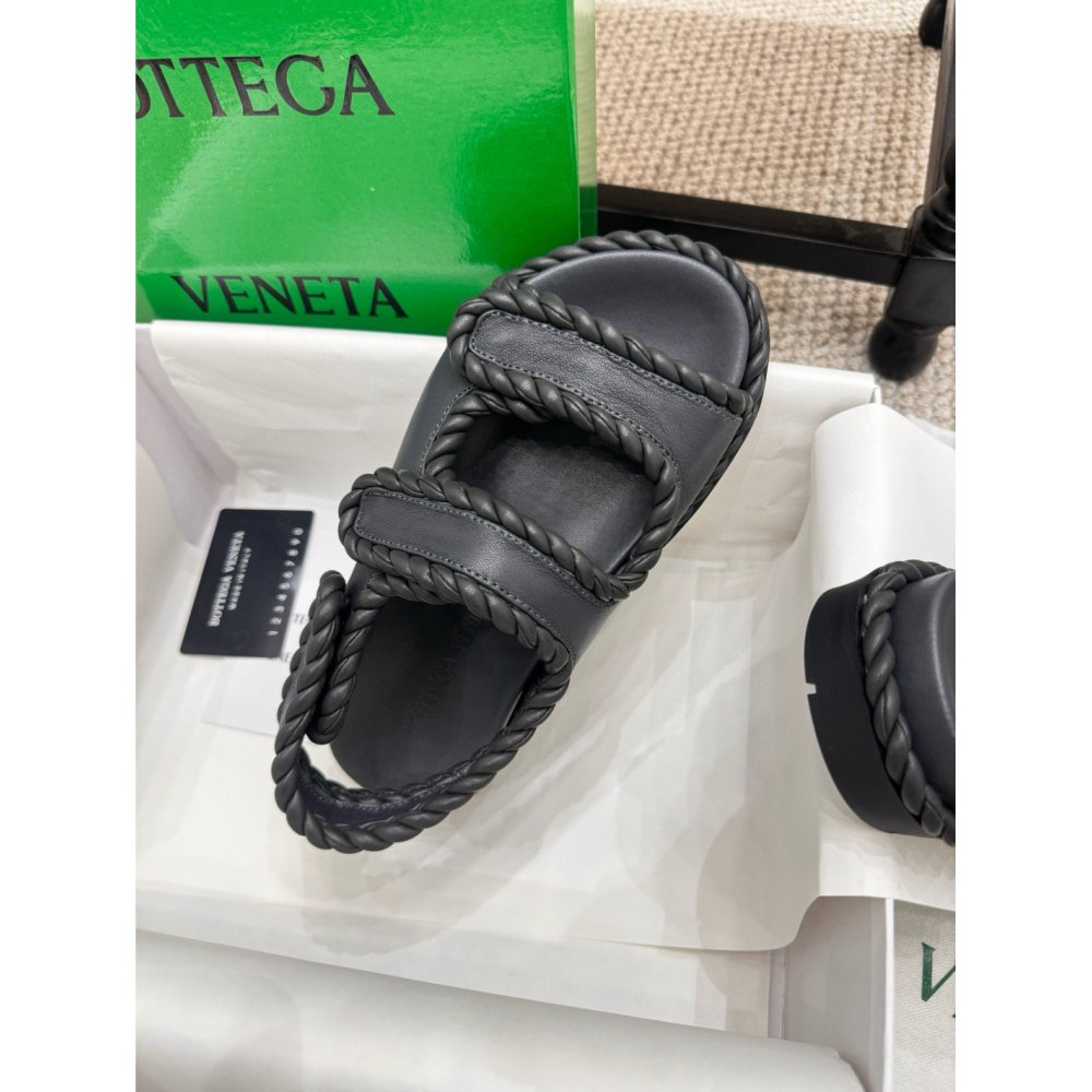 Cheap Reps Bottega Veneta Jack Flat Slingback Sandals in Black Lambskin