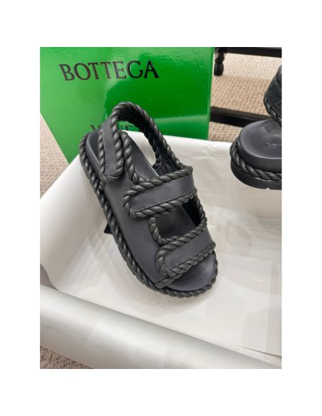 Cheap Reps Bottega Veneta Jack Flat Slingback Sandals in Black Lambskin