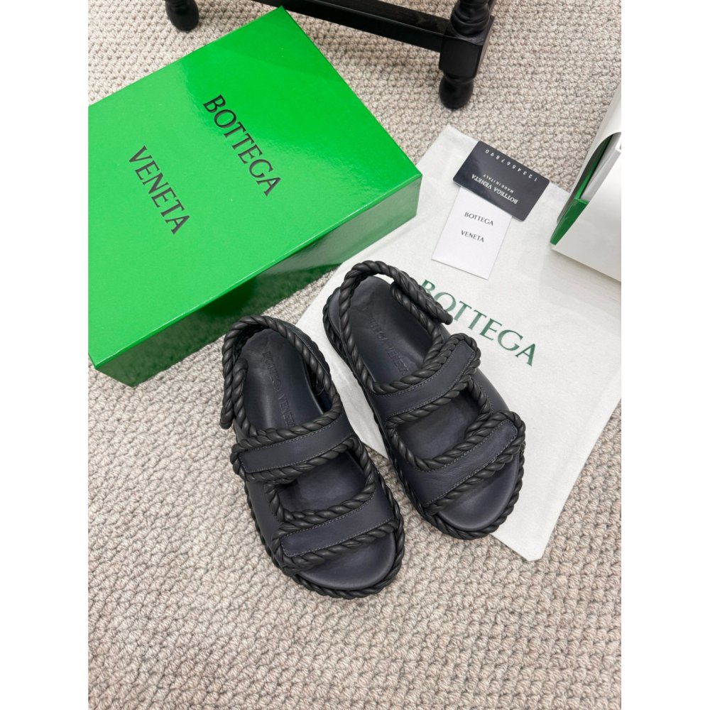 Cheap Reps Bottega Veneta Jack Flat Slingback Sandals in Black Lambskin