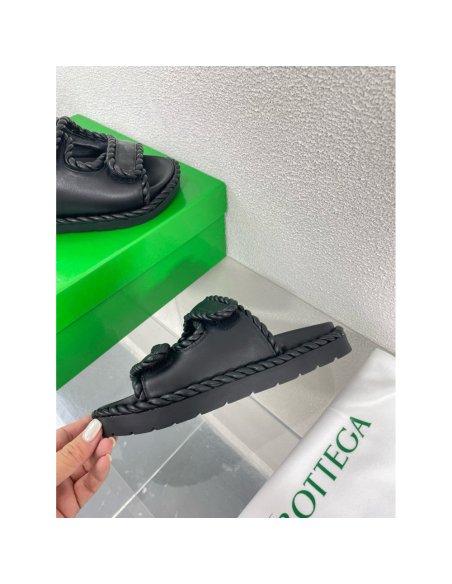 Cheap Reps Bottega Veneta Jack Flat Slides in Black Lambskin