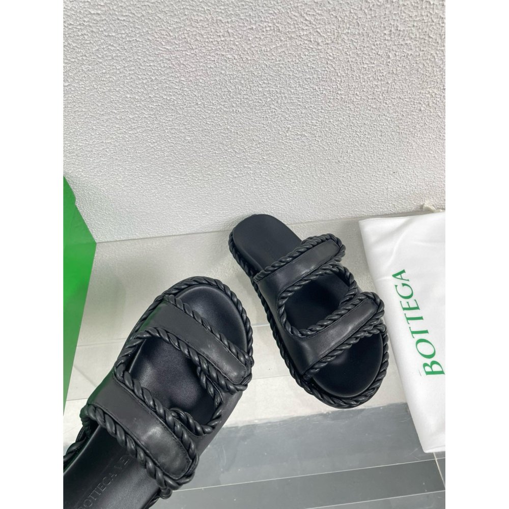 Cheap Reps Bottega Veneta Jack Flat Slides in Black Lambskin