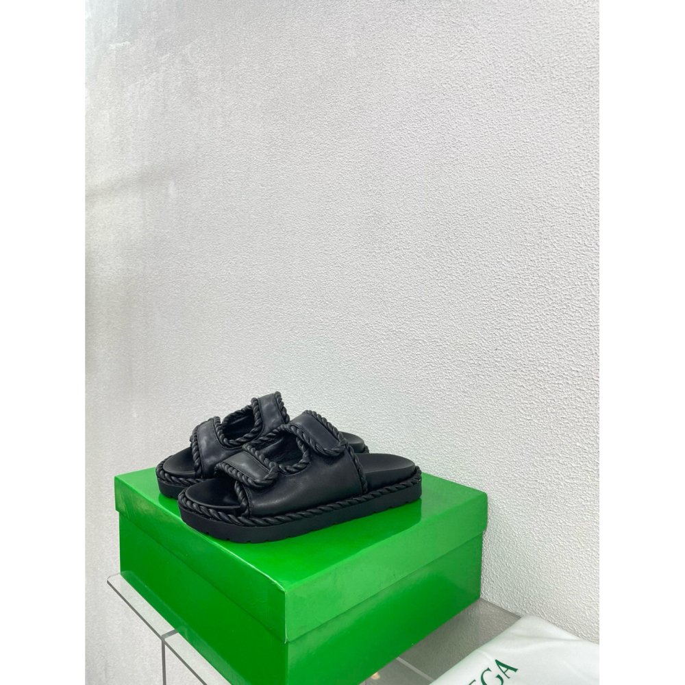 Cheap Reps Bottega Veneta Jack Flat Slides in Black Lambskin