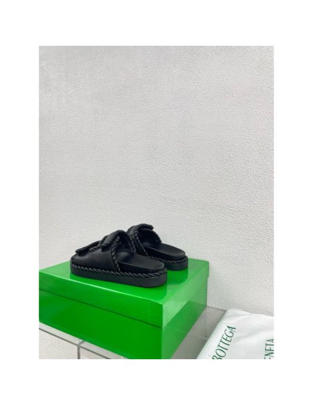 Cheap Reps Bottega Veneta Jack Flat Slides in Black Lambskin