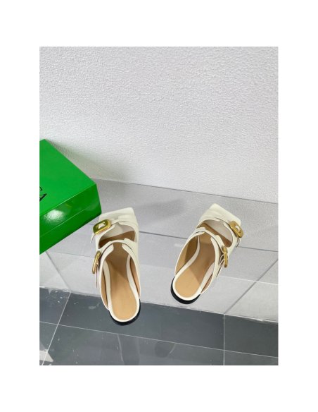 Cheap Reps Bottega Veneta Stretch Buckle Sandals in White Calfskin