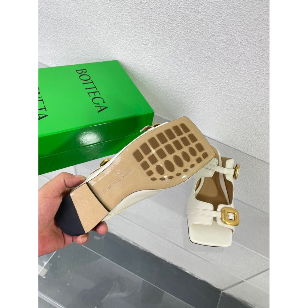 Cheap Reps Bottega Veneta Stretch Buckle Sandals in White Calfskin