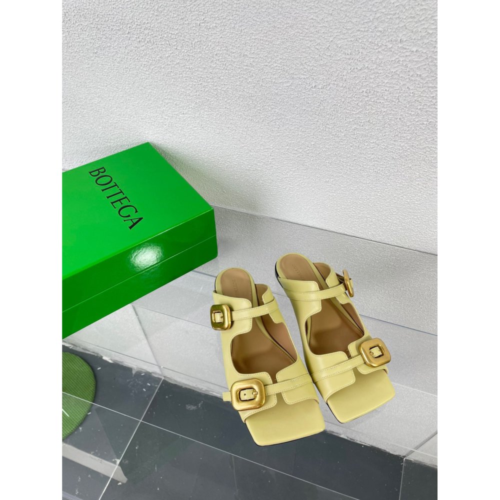 Cheap Reps Bottega Veneta Stretch Buckle Sandals in Moon Beam Calfskin